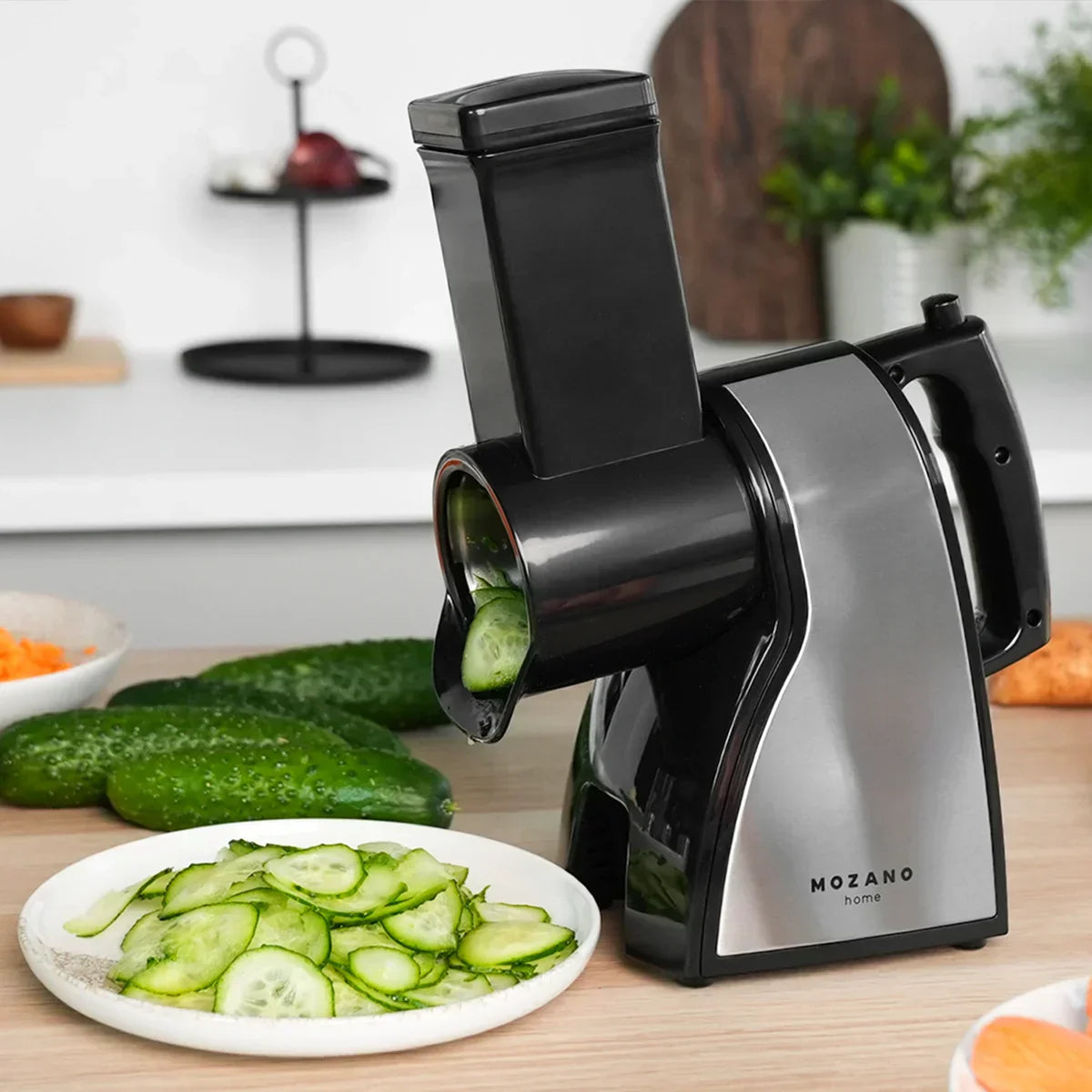 Nowość w kuchni Mozano: Szatkownica elektryczna Mozano Vege Cutter